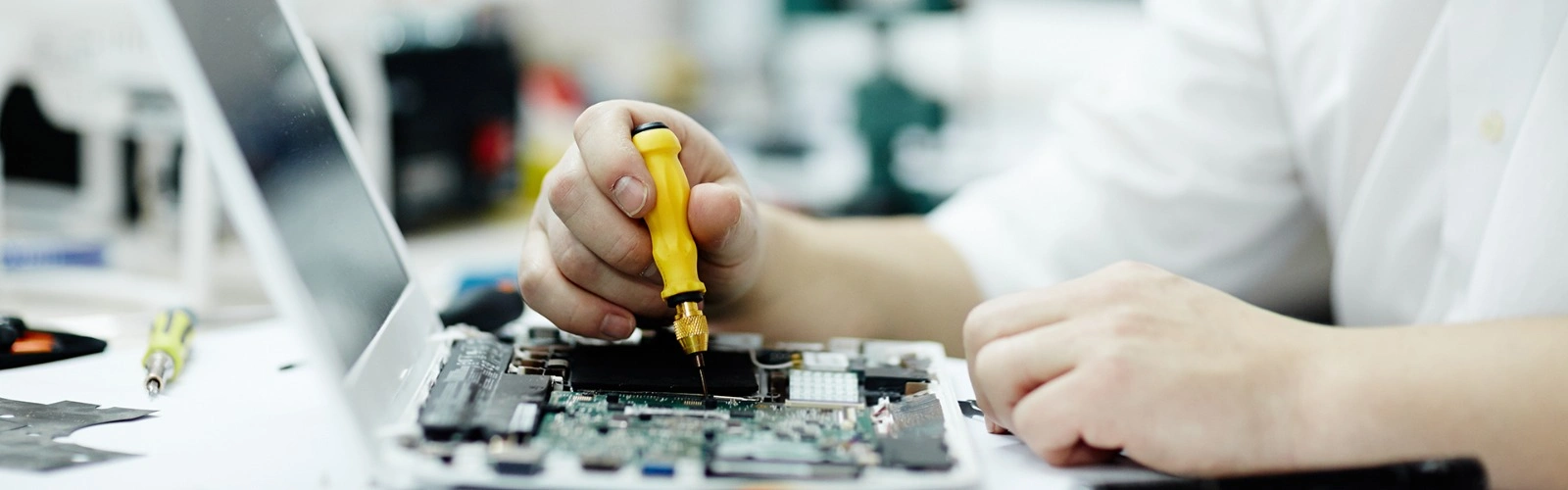 دورة صيانة اللاب توب هاردوير